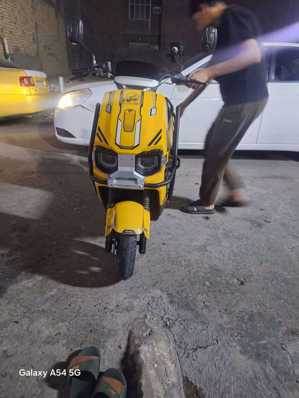 دراجه شحن للبيع ستعمال قليل ستعمال اقل من سته اشهر 5بطاريات شغاله سرعه ٨٥ اسمها ام عيون سعر 600الف بغداد لامين ثانيه ***********

نص مكتوب في الصور:
- Galaxy A54 5G