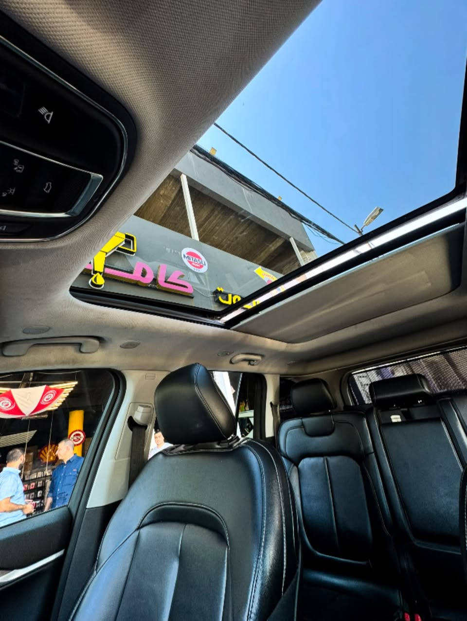 📣📣 سيارة للبيع 📣📣
🔷 نوع السيارة: جيب كراند شيروكي
🔷 JEEP GRAND CHEROKEE LIMITED 4X4
🔷 الموديل: 2023
🔷 حجم المحرك: 3.6L V-6 DOHC   الموقع:الموصل حي نركال.  الرقم:***********
