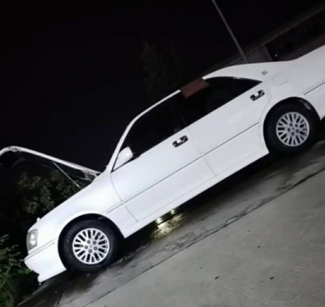 مەلیکە بۆ فرۆشتن ٢٠٠١ ساخ 🚗
(كؤد دار)✅
٢ پارچه ئه ورپاى هه يه له گه ل 
يه بستيك بى داعم         
 دیفۆری گەورە و                             2دوگمە
پێش ى عوين پشتى عادى 
سوکان کارەبا                                 ٢ کوشن کارەبا 
ئاوینە کارەبا شەفت هیتەر
تەبرید سارد و گەرم بەشەرت ❄🌟
پێشی کامل زینون ☄️
داشبل نجف
شوێن چەچماڵ 
ژەماری موبیال/***********
سعر52گەڵا ماعملە
