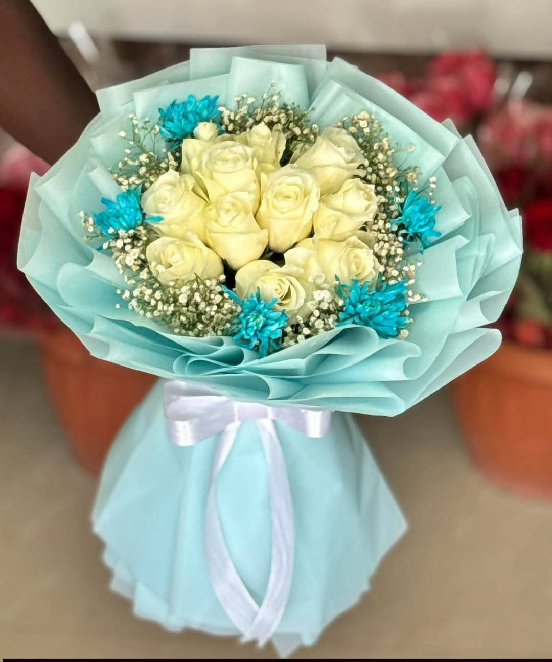 أجمل الورود لأغلى المناسبات تصلك لحد باب البيت! 🌸🌿
​سواء كنت تبحث عن ورد طبيعي أو ورد صناعي بتصاميم راقية تدوم للأبد، محلنا يجهزلك أحلى باقات الورد، بوكسات الهدايا،دباديب اكسسوارات وكوزمتك وتنسيقات المناسبات بتصاميم مميزة تناسب ذوقك.
​🚕 خدمة توصيل سريعة داخل المنطقة بـ 1000 دينار فقط!
​📍 موقعنا: سبع البور –شارع الألف  مجاور أسماك العامري
📩 للطلب والاستفسار: راسلونا عبر رسائل الصفحة (ماسنجر) أو عبر الواتساب على الرقم: ***********
​طلبك يوصلك جاهز ويزين أوقاتك
