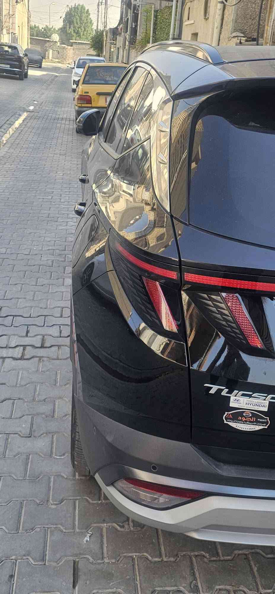 📢📢! للبيع Hyundai Tucson Limeted2025
فوول مواصفات أعلى فئة بالتوسان بانزين..ليبل واحد بدون تبديل أي قطعة..بيهاصبغ چاملغ عكس السايق قطعة وحدة فقط..مصلحةوجاهزة. لون بلاك أسود ميتاليك وداخل جلد أبيض أوف وايت المرغوب ماشية ٢٣ ميل حقيقي.بدون رقم..تترقم بجميع المحافظات عدا كردستان...رجاءاً السيارة لمتد فوووول مواصفات لآ تقارنها بالعادية والخليجية..
كووومة بيها مواصفات ماتنعد..
السعر210$$ وبيهامجال للشراي..
...للأستفسار.العنوان بغداد حي القاهرة شارع الضباط مقابل حسينية آل الرسول ☎️☎️تلفون أو واتساب ***********
