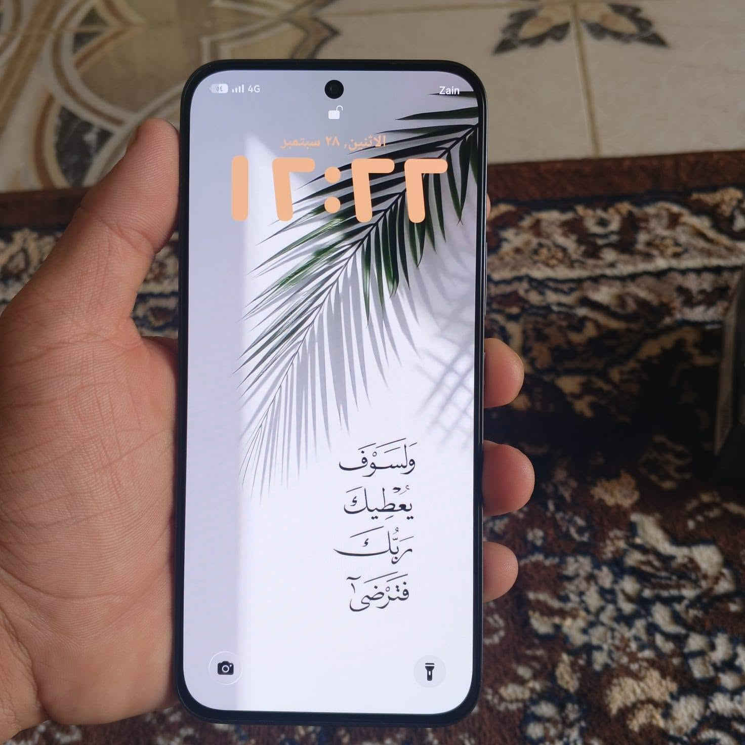 جي تي 30 برو فايف جي ذاكره 256 داخليه 12 جهاز عملاق ومواصفات معروفه شفتات بلاديه اناره خلفيه جهاز مستخدم 15 يوم فقط غراضه كامله باكيت وشاحنه شحنه يومين شرط .
سعره 375 قفلل او مراوس بايفون فقط شعندك نزل
