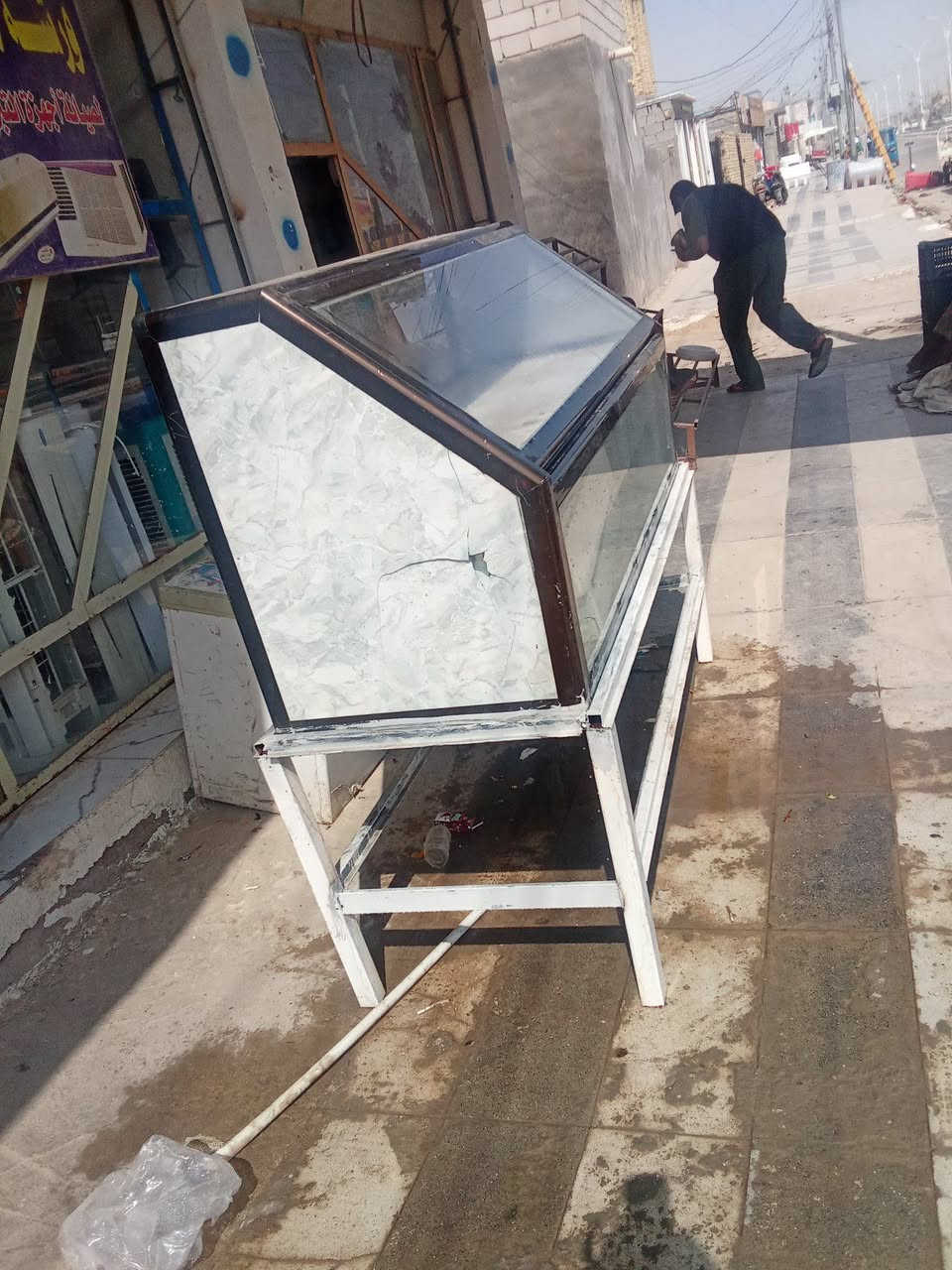 سلام عليكم ميزز عرض للبيع تفصال نضيف مكاني رفاعي شارع30 سعرر 250 هو ولميز لحديد الجوه ***********
