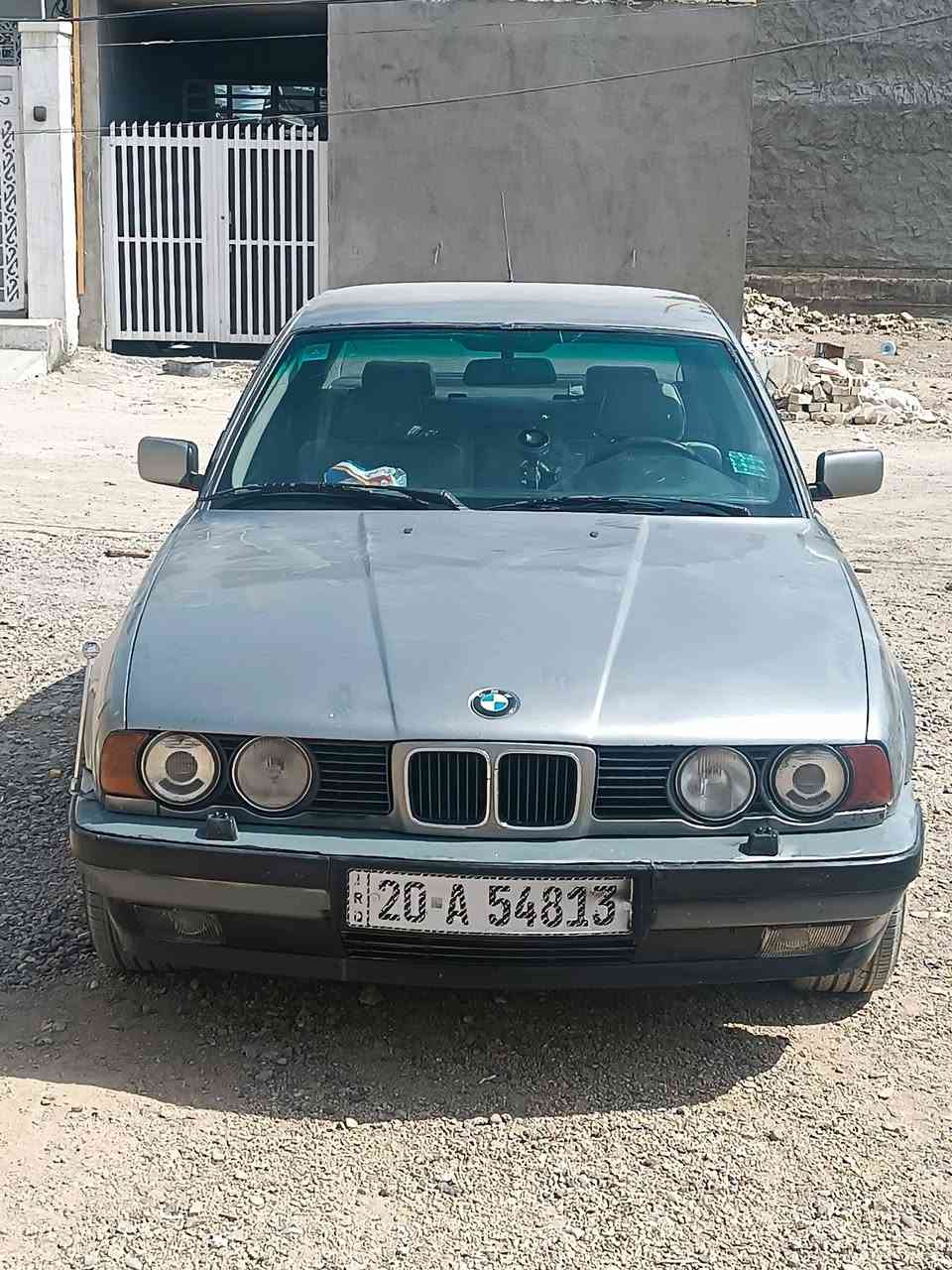 موديل 90
535 بسمي السياره 
كهربائيات كله شغاله 
تبريد شغال 
تخم تأير جديد 
مكينه خير من لله متنقص ولا تبخر 
كير جديد 
حداديه نص عمر 
منظومة هوه جديدة+منضومة بانزين جديده+منضومة ماء اخضر جديده 
سعر خيالي مال ستعجال 35 ورقه 
*********** 
غرفته نص عمر
