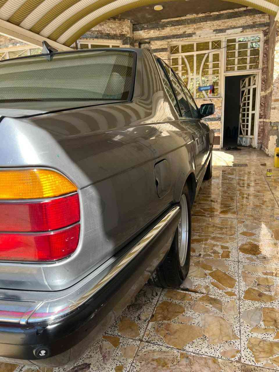بي ام دبليو ٧٣٥ • ١٩٩٢ • انبار دولي
