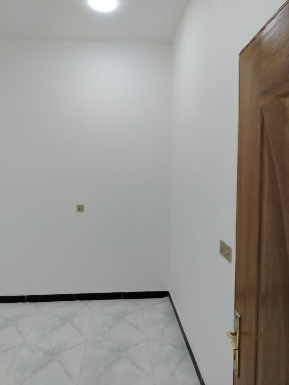 مشتمل للبيع مطلوب مبادرة الخاجيه الجرحى
بناء جديدة المساحة 100متر 
🏘🏘عنوان المكتب وسام الأماره للعقار🏘🏘 
🤝داموك حي الشهداء مركز شرطة
----------------------- للاستفسار مراسلة الصفحة
اتصال_ ،واتساب  
***********وسام الإمارة
‪***********‬‏محمد الدلفي
*********** مهند الشمري
 ‏‪***********‬‏ فلاح ابوحسن الاماره

💬 “خلي عقارك بين أيدٍ أمينة – نوصل لك للمشتري أو العقار المناسب في أسرع وقت!
