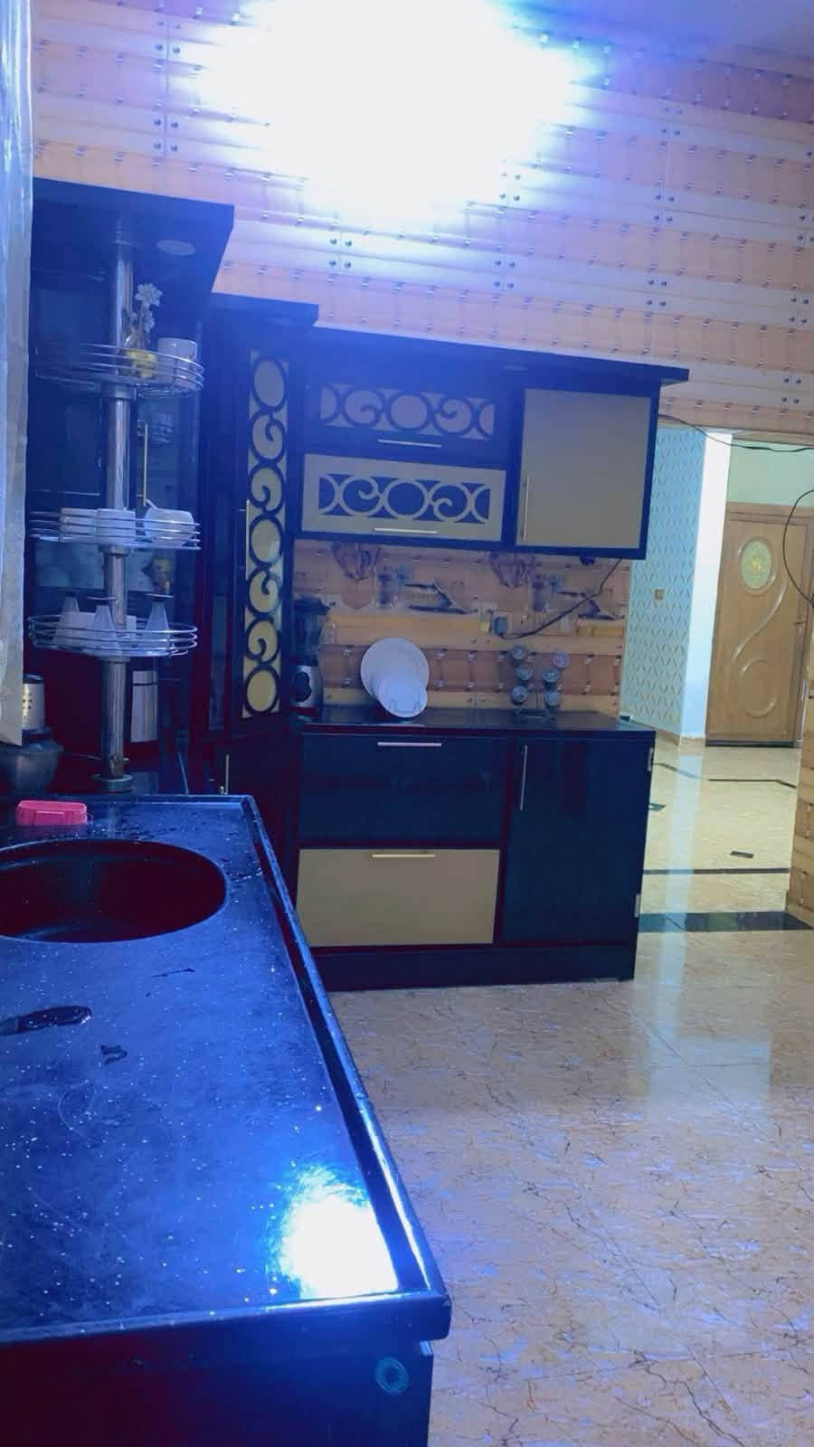 دار للبيع الموقع دور الزراعه الرابعه
البيت مساحه 225 متر طابو 25 باسم صاحب الدار 
البيت يتكون من : 
استقبال / مطبخ / صاله / غرفه عدد ثنين / مغاسل داخلي ومغاسل خارجيه / طابق ثاني فقط بيتونه وغرفه 
البناء نظيف متوفر ماء كهرباء وتبليط 
السعر 100 وبي مجال للاستفسار رقم الهاتف ***********

