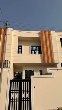 الجزيرة البصرة • ١٠٠م • طابق ونصف