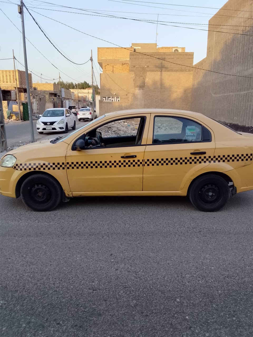 سلام عليكم 
للبيع افيو موديل 10 سياره مبدل بيه جاملغ أمامي وبنيد بارد شواصي مابيهن أي ضرر بيه بارد فقط السياره كير ومكينه حداديه
تفاصيل الاتصال 
***********
