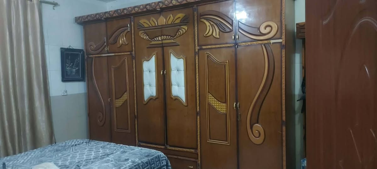 غرفة • نضيفه • ميز تواليت