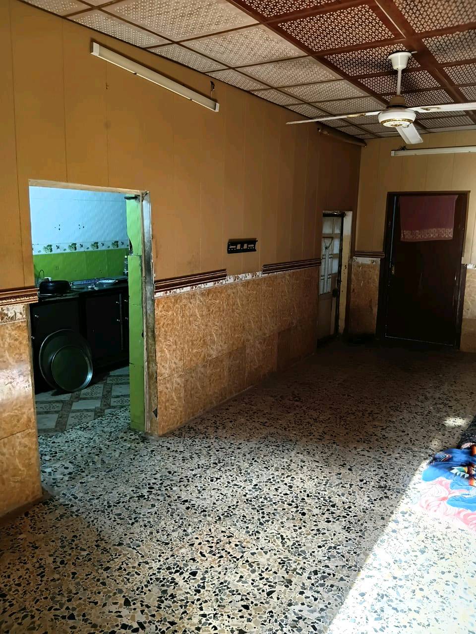 السلام عليكم ورحمه الله وبركاته اي واحد يريد بيت ايجار بيت للبيع بيت للرحم يتفضل خاص كافه احياء النجف ***********