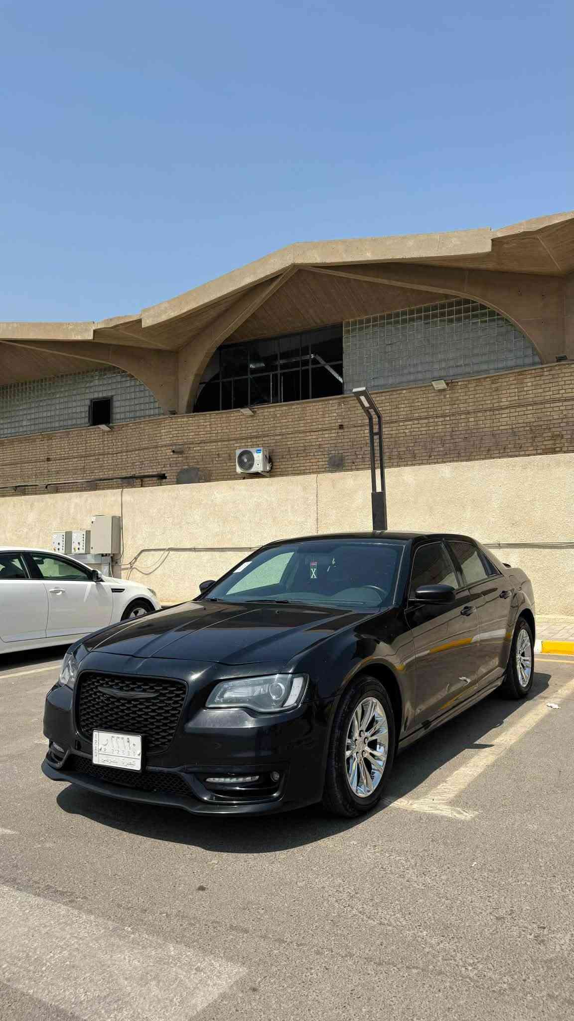سلام عليكم كرايسر اوبامه 2014 اصل بيهه حادث هلا ل جاملغ خلفي بلجاملغ الامامي بدون فتح مكان بغداد  ***********
