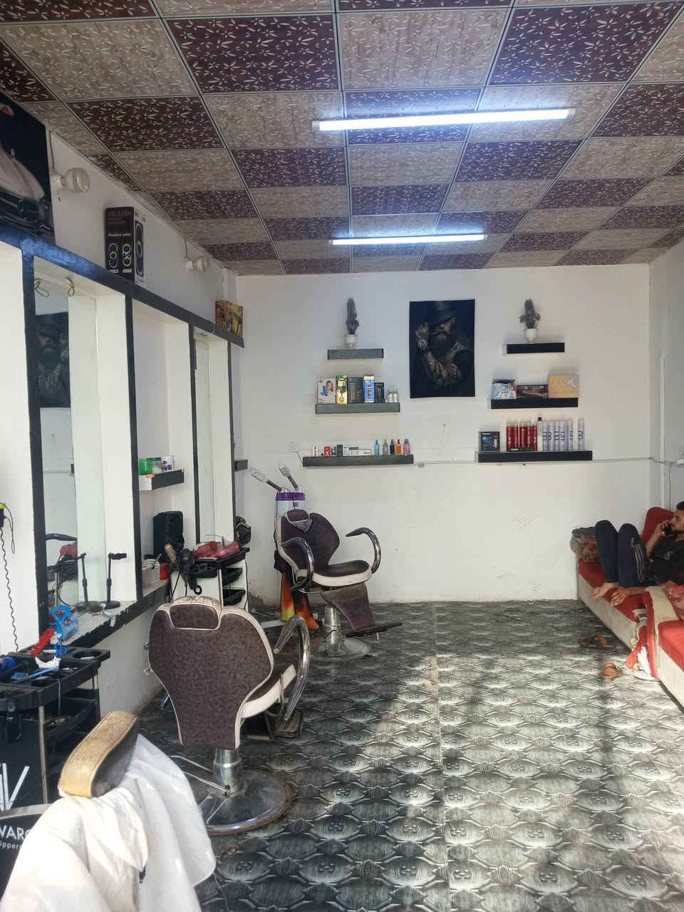 محل للبيع • كامل غراض • كوفه شارع المعمل