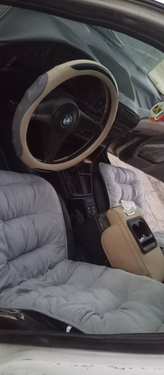 535رقم بغداد مديل ٩١ داخل جلد اسود نضيف محرك ٦مفتوح كير اتو كير ومحرك شرط تخم تاير جديد تخم ويل خليه بابل محاويل 
***********
***********
36 قفل قفل
