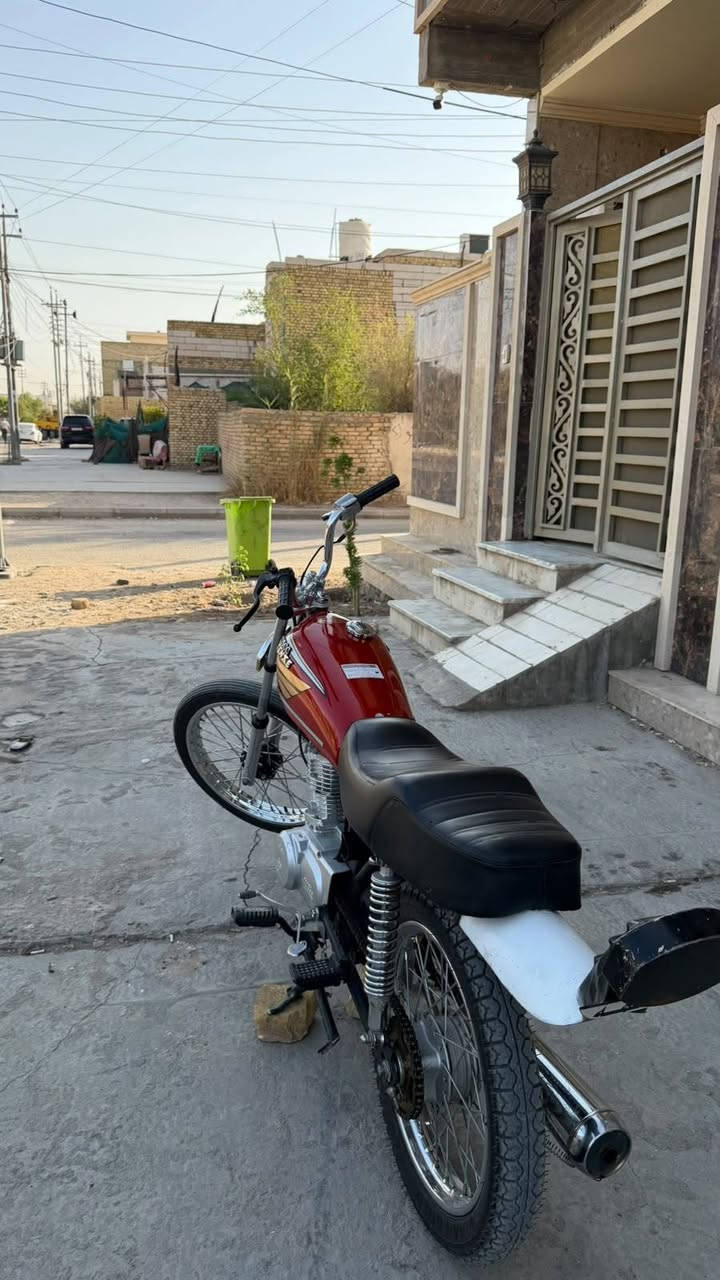 سلام عليكم دراجه للبيع محرك سي جي نامه شاصي بارت 14 تعمير كله 25 اوراق اصولي 
مكاني ناصريه مركز 
***********
