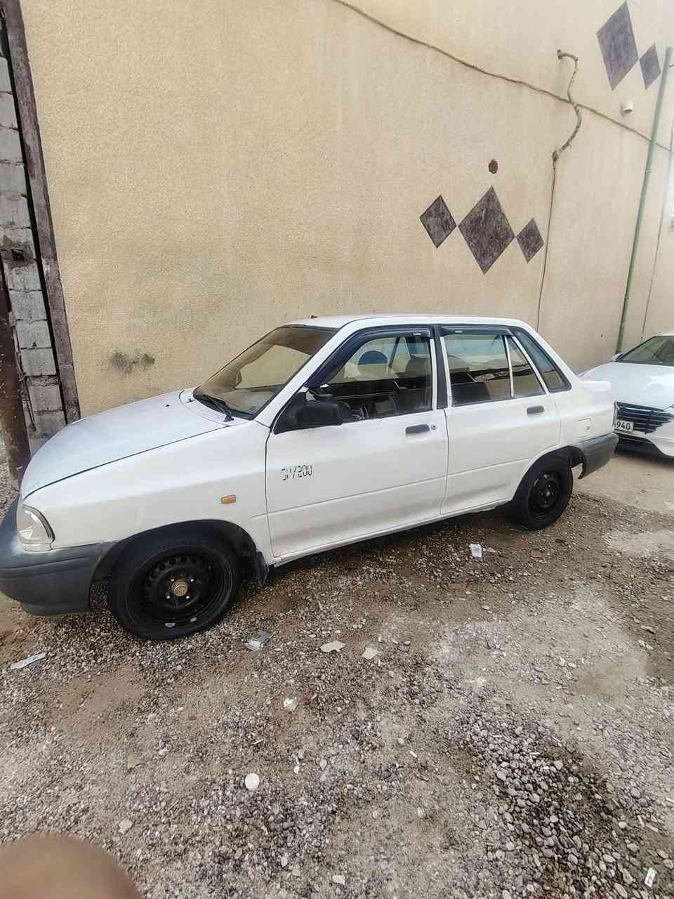 مديل 2014. سعره 25 وبي مجال حك الجيه 
السلام عليكم سايبه مديل 2014 مكينه بيهه بخار كير نضيف تبريد شغال كهربائيات شغاله رقم بصره راعيه موجود حداديه 70٪دوشمه نضيفه باتري جديد بدي نضيف شوف العين بيه خياس قليل مكاني بصره الجزيره اليوبه رقمي *********** ***********
