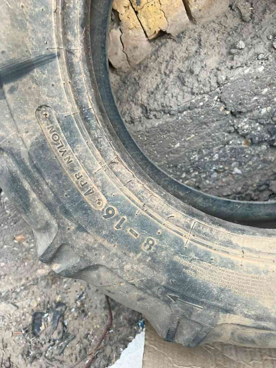 سلام عليكم رفاسه لبيع حجم كبير وتايرات حجم 42ثنين وثاني 16نضيفات ‭***********‬
