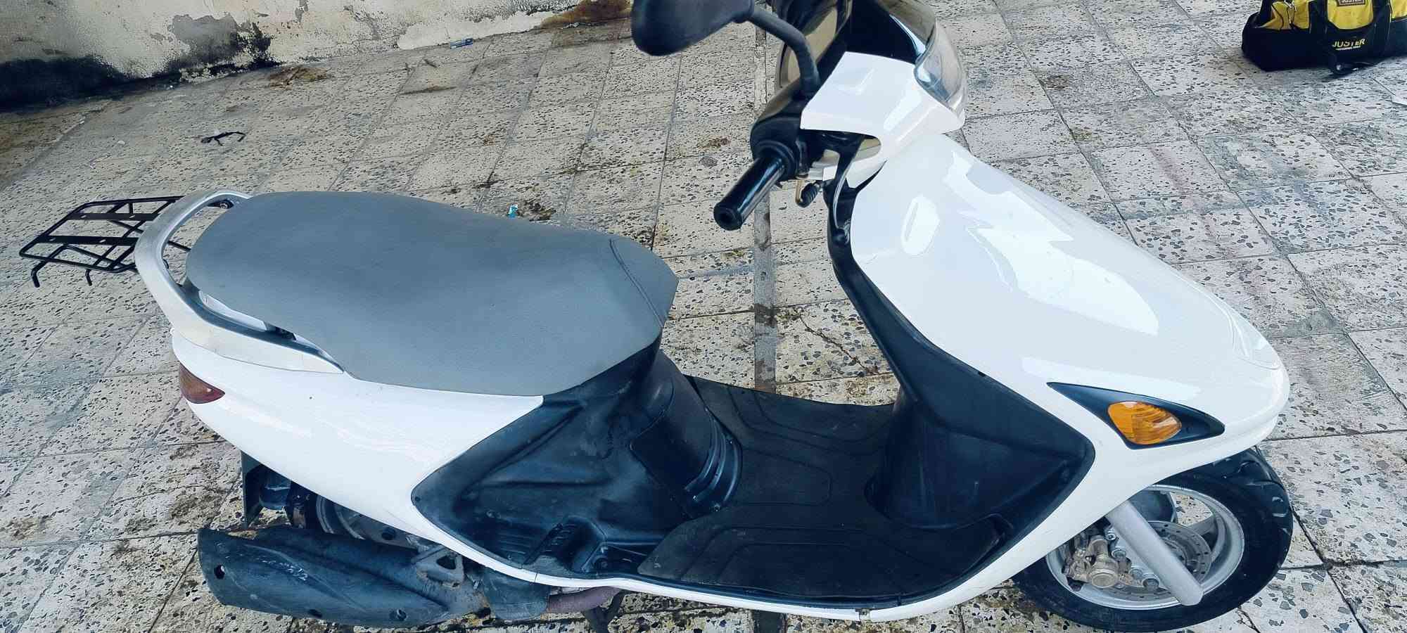 للبيع
دراجه فراشه حاويه
مكفوله من الفتح المحرك
كفر تجاري
كهربائيات كلها شغاله نكره سلف
سعر 750
مكان القرنه
***********

