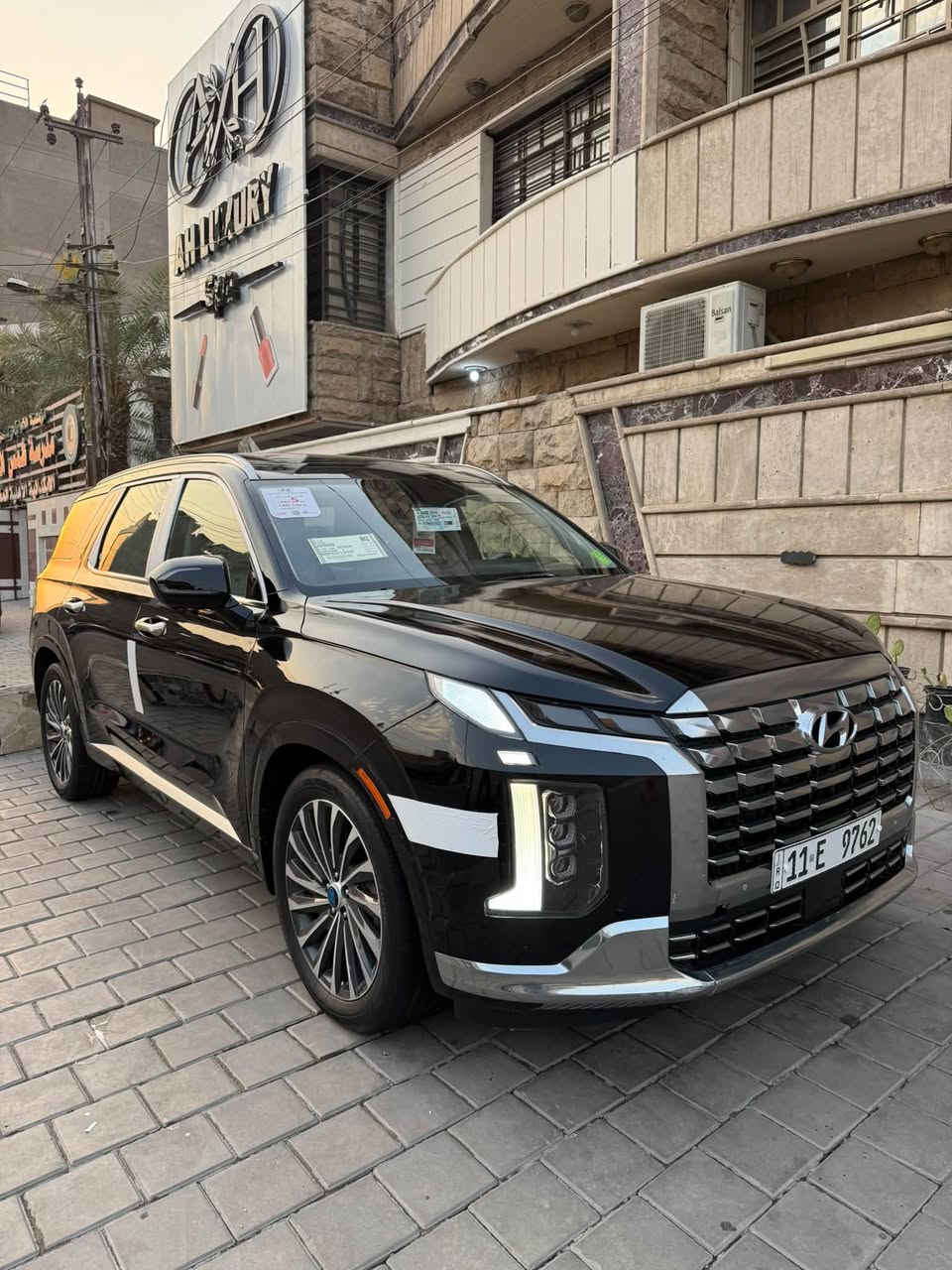 مكلف بالنشر اتصل على الرقم
السلام عليكم للبيع هونداي بالسايد  2023 كلكرافي اعلى فئه بالبالسايد وارد امريكي حادثهه بنيد وجاملغ صفحه اليمنه رقم الشاصي مرفق معا الصور ماشيه 10 الف رقم بغداد رباعي مميز بسمي فول مواصفات واحد على واحد داخل ابيض معرفه مواصفات الكلكرافي تجي فول خنك للاخير السياره جديده بمعنى الكلمه جاهزه من كلشي السعر 255 وبيهه مجال للشراي لاستفسار الاتصال *********** مكاني بغداد الجديدة حي المعلمين للبيع او الامراوس حسب القناعه
