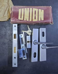 كيلون Union انكليزي اصلي جديد باب خشب جوزه بيضويه متوفر قطع محدوده 🔑 ح...