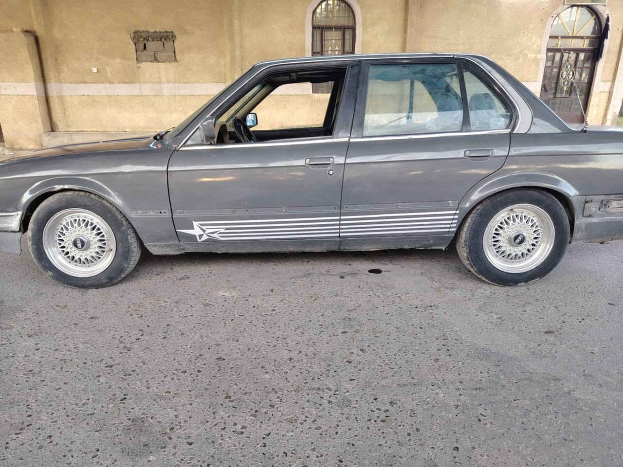 بيع مستعجل بيئم زعره رياضي كير عادي محرك جدد سيارة حلوه مال جناي جام كهربائي مسجل سماعات رقم بغداد مشروع وطني مداور مباشر سنويه بعد ما نافذه سعر بلاش 16$ مكاني بابل الهاشمية ***********
