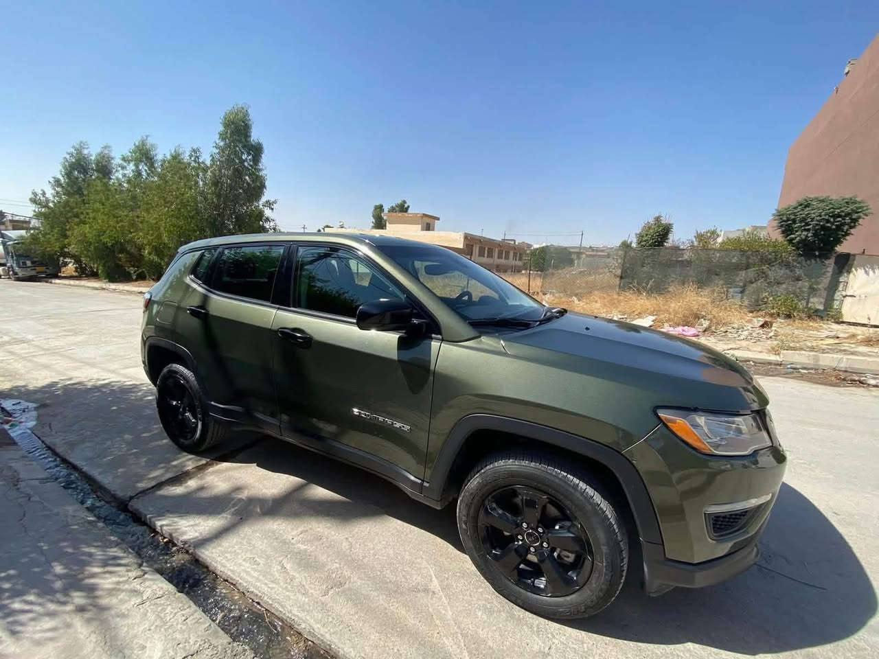 🙋🏻‍♂️السلام عليكم
للبيع جيب كومباس موديل 2021🚘
مواصفات سبورت محرك 4 سلندر 2400🔥
دوش المرغوب مو التوربو 🐎
 بي قطعه صبغ بس البوند واقل الشبر تعديل بالجاملغ 🎨
باقي السياره كفاله من كلشي✅
 باسمي شرط التحويل ❗️ 
بي دفتر بانزين ⛽️
 سعره137 وبي مجال ‏للطيبين ￼💵￼
رقم تلفون ***********📞☎️
عنوان سيارة كركوك التون كوبري 📍
