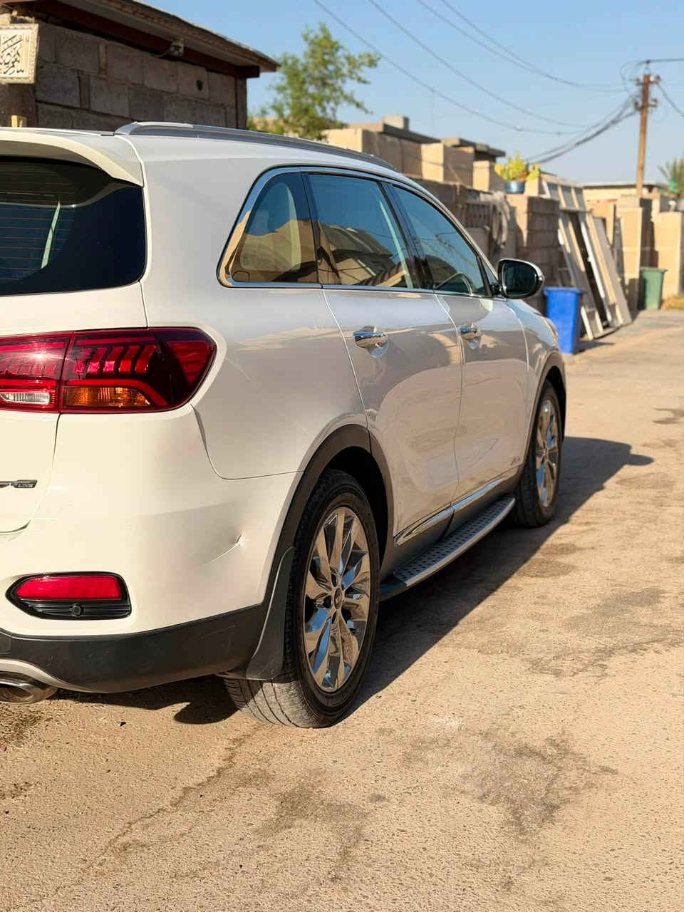 سلام عليكم ‏‎
.    2019.  كيا سورنتو جيتي لاين GTLINE  

‏‎(رقم بغداد مشروع وطني الماني بسمي سنويه جديده هزه جديده )
            
موصفات 1/1

   بانوراما 
‏‎
‏‎بصمة تشغيل 
‏‎بصمة أبواب 
سايد بريك دكمه 
نضام صوت الباين فول 
بانوراما 
كشنات مختمه بعلامه جيتي لاين 
ستيرن جيتي لاين
مظخم سماعات 
فلنجه حمره 
دوسات اصليه 
❗️نضام 
شاحن واير ليس 
‏‎كشنات كهرباء 
بردات ابواب 
‏‎جنطه كهرباء 
‏‎لايت زنون 3 عدسه 
‏‎كشنات جلد
‏‎ داخل كويتي 
‏‎تبريد ابيانو لمس 
‏‎تبريد 3 قطع
‏‎7 راكب 
‏‎6سلندر 3500/كير 8 نمر 
‏‎4 انضمة سياقه 
‏‎كامرة خلفيه دواره
‏‎شاشه كبيره جي بي اس 
‏‎حساس امامي وخلفي
‏
‏‎نظام ايكو + سبورت تقليل البانزين
‏‎شاشة اصليه
‏‎تحكم استيرن فول 
‏‎حاكية : ابلوتوث : اوكس
‏‎لايت زنون بك لايت لد 
‏‎اضواء ترحيب بلادية
‏‎علامة سورنتو إضاءة بالدوسة
‏‎مرايات شفط وَيْل 19 اكروم
‏‎ومواصفات أخرى 

السعر 250$$ وبيها مجال بسيط
اللاستفسار ‏‎
رقمي ***********
مكاني بغداد
