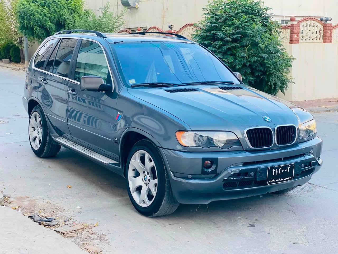 سڵاوی خوای گەورەتان لێبێت
BMW X5.V8 544i
ساغ ساغ مۆدێل ۲٠٠٥
۲۷گەڵا مەجالیك زۆر كەم
تۆماتیك دەبڵ گێڕە
سڵاید جڵد هیتەر
گێڕو مەكینە بەشەرت
كارەبای هەمو گیانی ئیشەكات
دوكەڵو سەرف و بوخاری بە شەرت
چوار تایەو ویل لۆكی لە ژێرایە
دوبەیە سەیارەكە كەفیلی مەدەنی كێشەی یاسای نەبێت
پێشو دوای كەپسە 
سەقف و شانی  شوشەی
لە سلێمانیم
٠۷۷۱۹۹٠۳٥۳۲
٠۷٥٠۱۸۱۹۱۹٤

