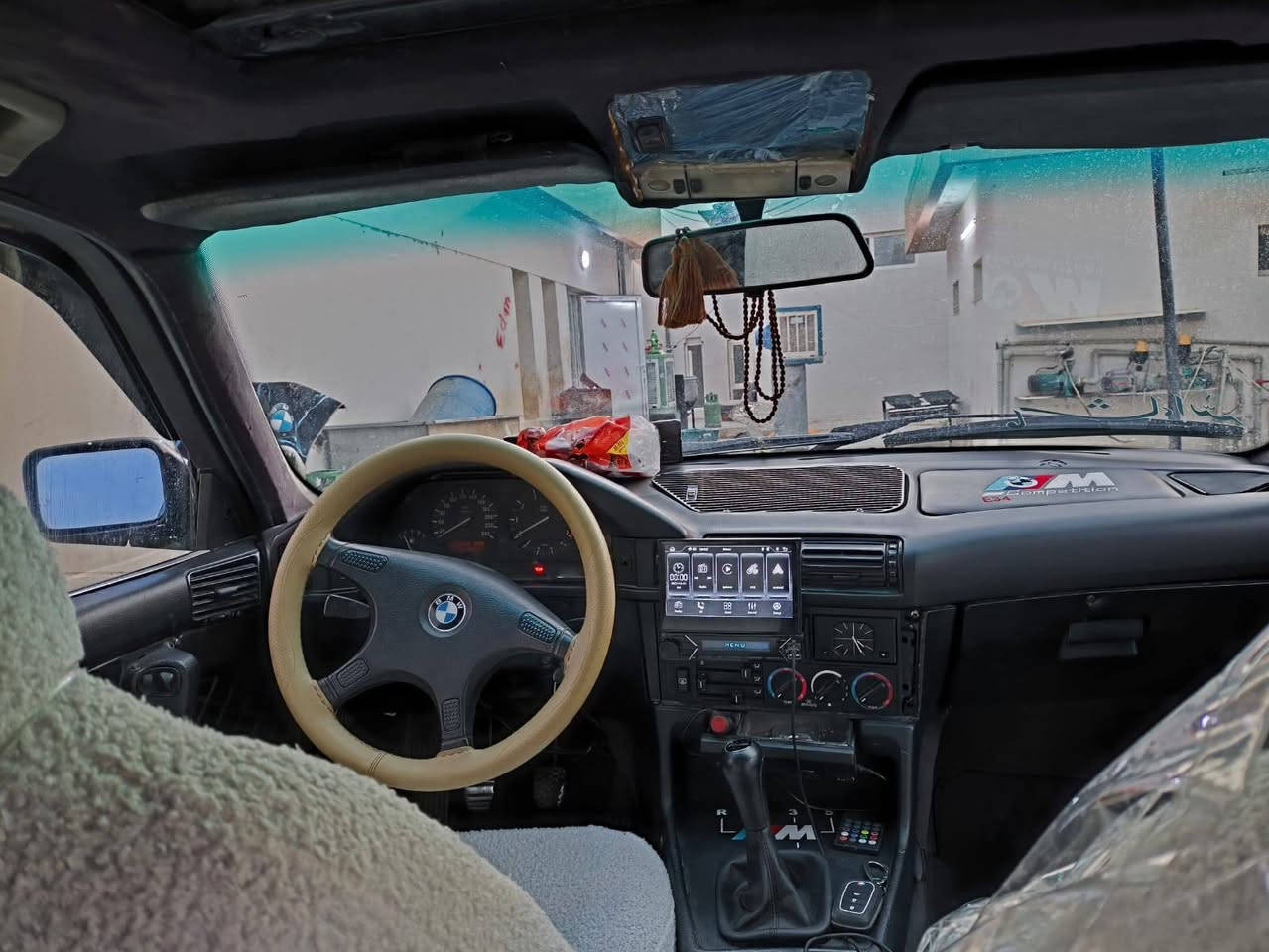 سڵاوی خوا لەهەموو لایەک
BMW          520i
مۆدیل 1992
ئاڕم پلاستیکی هەولێر بەشەرتی ئاڕم و ئەوەلیات و غەرامە
گێڕ و مەکینە بەشەرت سەیارەکە سلایتە لێدراوی نیە عام بۆیاخە بۆ جوانی ڕەش قەتران
بۆ نرخ پەیوەندی بکە یان چات بنێرە جوابی کۆمێنت نادەمەوە
ژ.م *********** كالار, السليمانية
