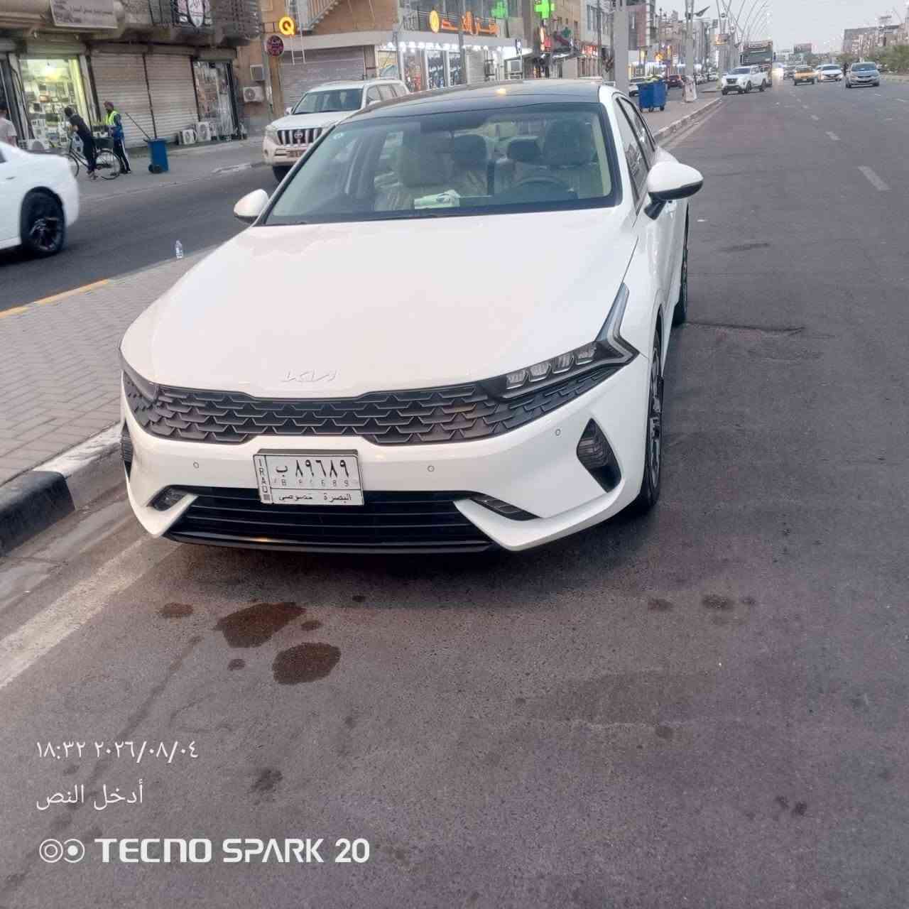 السلام وعليكم كي فايف مديل2023 محرك 2000 دوش خليجي اربع اصابع صبغ بقبق الصندوك بدون لا افتح ولا اي شي سياره جديده ماشيه 47 كفاله ماعده اربع اصابع صبغ فقط  فول سياره واحد على واحد رقم بصره بسمي مداور ثاني يوم سعر ب200 وبيها مجال ومامتواجد على فيس رقمي *********** مكاني بصره
