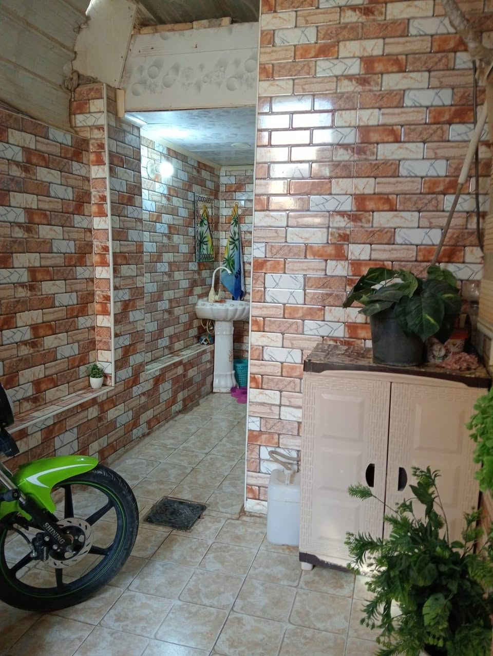 دار للبيع طابو صرف المساحه١٠٠ متر شارع الكوفه القديم خلف الطاقه الكهرباء للاستفسار الاتصال على الرقم ***********
