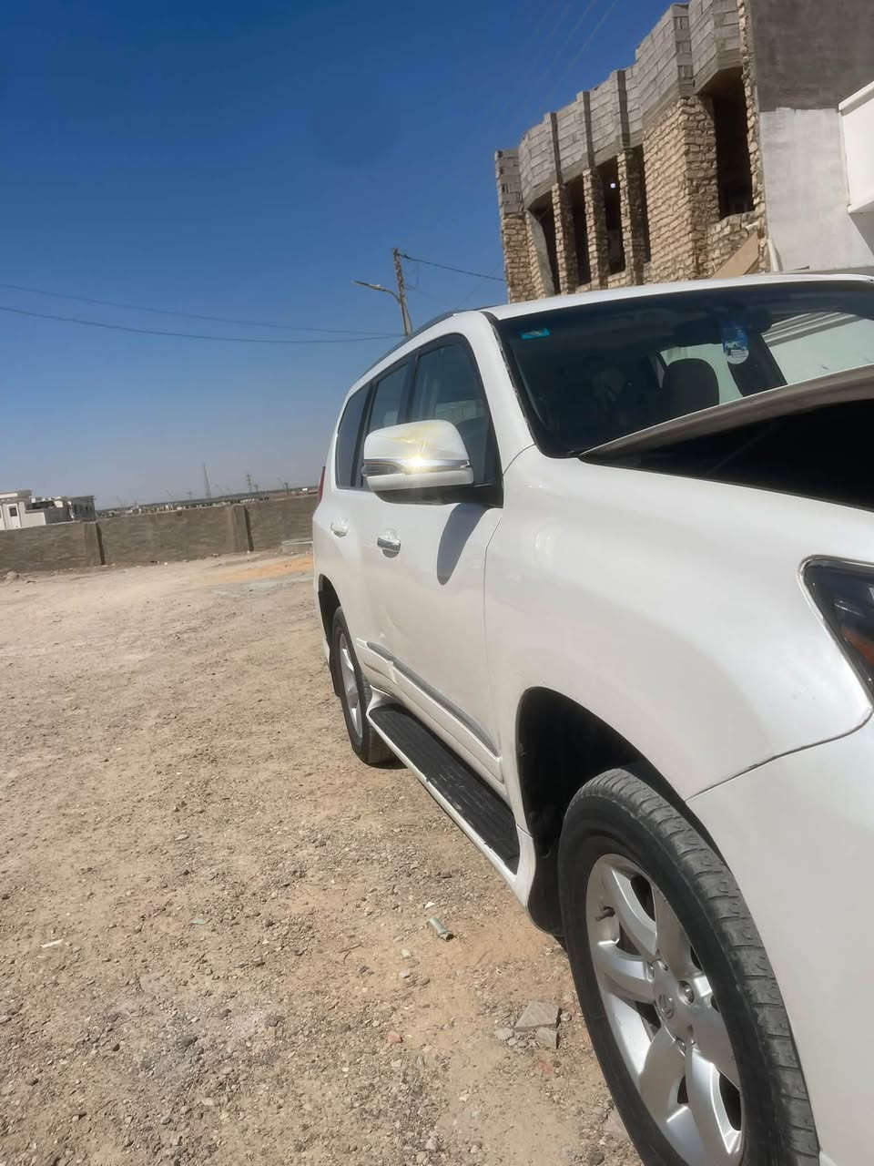 سلام عليكم للبيع لكزز برادو ٢٠١٠محدثه بس دعميات ٢٠٢١ رقم مميز فول مواصفات محرك ٤.٦V8كفاله عامه سياره ***********
