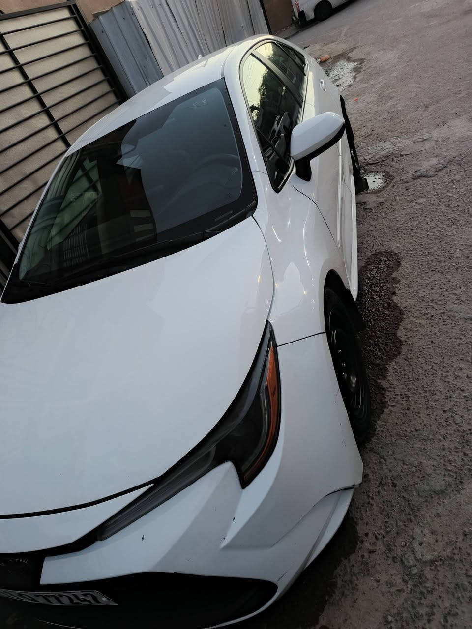 السلام عليكم كورله ٢٠٢٤وارد امريكي حادثها موضح بالصور بنيد بارد وجاملغ جهت الصدر بارد بدون ايرباك وجتي من امريكا بيها كلير جاملغ خلفي وباب مواصفات LE ماشيه ٧٢محرك ٢٠٠٠محسن سياره جاهزه مناقصها شي جديده سعرها ١٣٥وبيها مجال مكاني بغداد عامريه ***********
