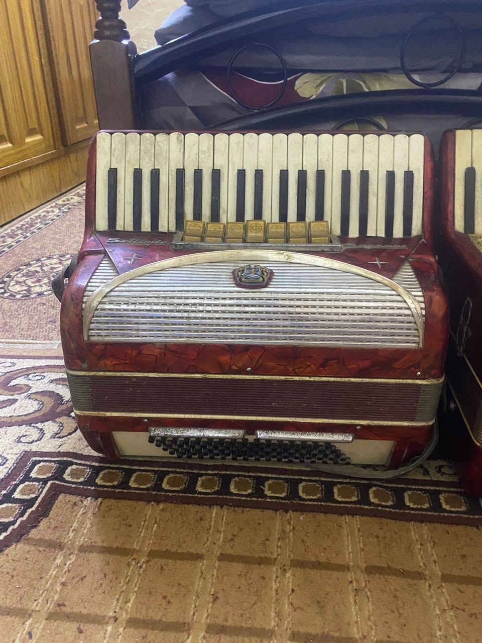أكورديونات للبيع ماركات عالمية
شرقي وغربي حسب الطلب
توجد لدينا دورات تعليم على هذه الألة اون لاين وباسعار مناسبة على يد استاذ متخصص
***********
بصرة
