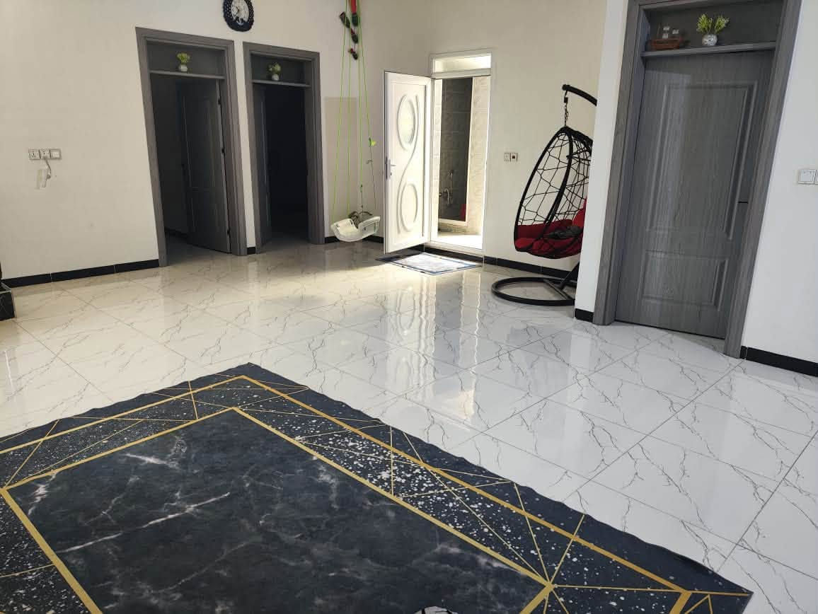 📍 الموقع:  خانقين يم كلية بلاد الرافدين – منطقة الإمام عباس، الشارع مبلط.بناء حديث 2025
📐 المساحة: 240 متر (طابو زراعي)
🏠 السقف: عادي
تفاصيل الدار:
غرفتا نوم، قياس كل غرفة 5 × 5 م
استقبال 4 × 6 م
هول مفتوح 9 × 6 م
حديقة 7 × 7 م
كراج بطول 9 م

📍دار للبيع الموقع:  خانقين يم كلية بلاد الرافدين – منطقة الإمام عباس، الشارع مبلط.بناء حديث 2025

📍 الموقع:  خانقين يم كلية بلاد الرافدين – منطقة الإمام عباس، الشارع مبلط.بناء حديث 2025

#اتصال مكتب علي الوندي 
***********

