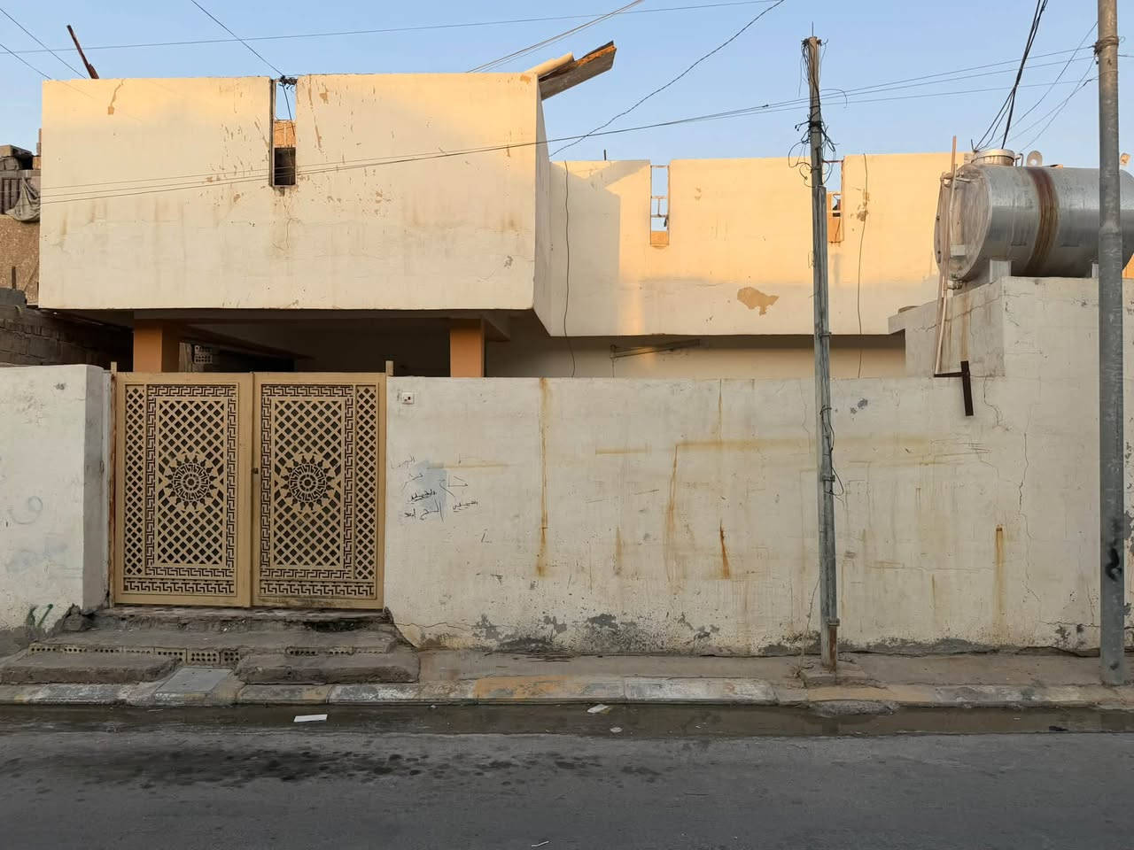 حي الجغيفي • ٢٠٠م • ٢ غرف