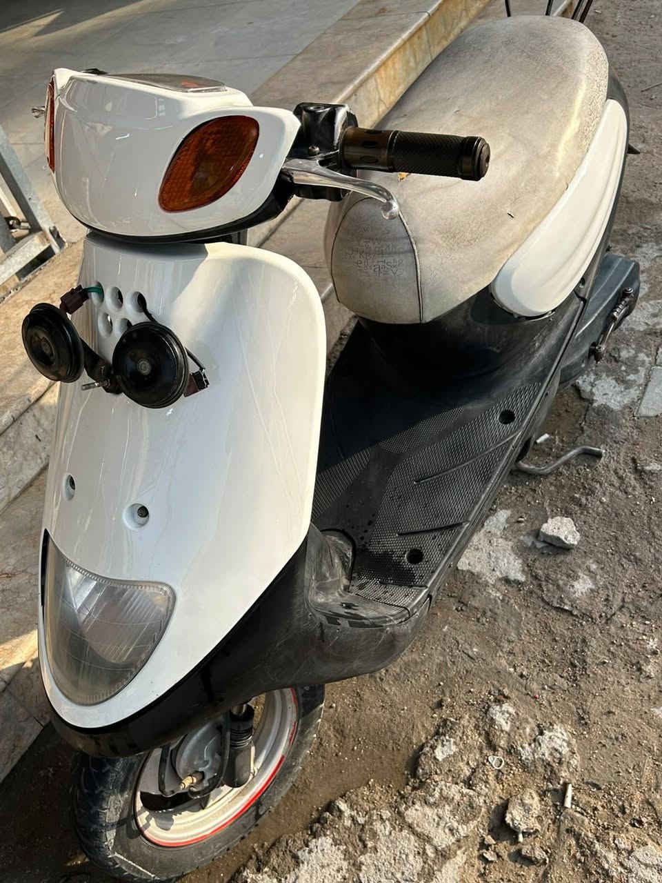 سلام عليكم درجة منغولي نضيفه لليبع كهربائيت كله شغاله سلف هندر كله. شغال نضيفه مال جناي  مفتوحة درجة اول فتحه. اله سعره 350 وبيه مجال ***********
