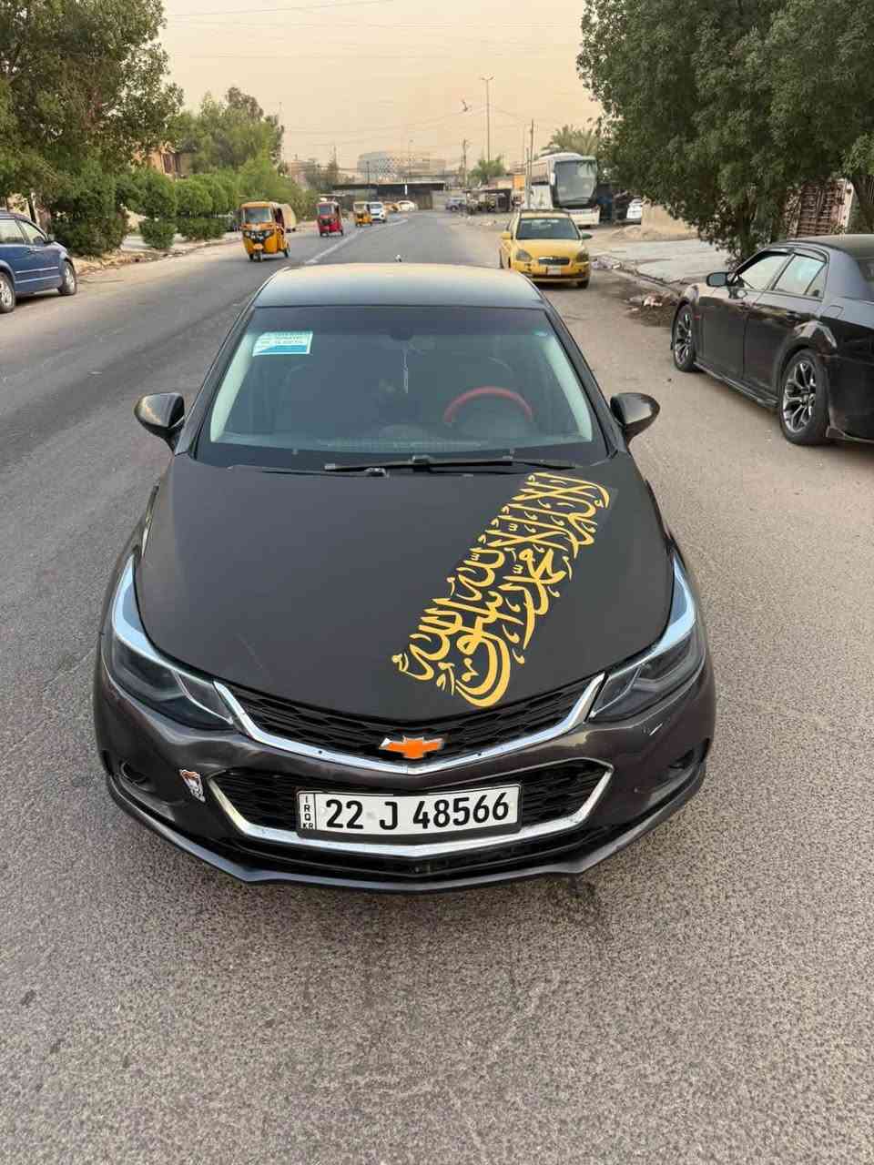 السلام عليكم ورحمة الله شوفر ليت كروز شكل الجديد فول موصفات موديل 2017 رقم اربيل بسمي تحويل ثاني يوم أي نقص مابيها كير محرك تبريد صدر كهربايات موصفاتها بصمه تشغيل البيبان بصمه صندوك بصمه شاشه جبير كأمر دواره بيها ٤ قطع فقط بدون دواخل من امريكه السياره احلى من الصور السعر (73) وبيها مجال بسيط التصال (***********) العنوان بغداد الشعب
