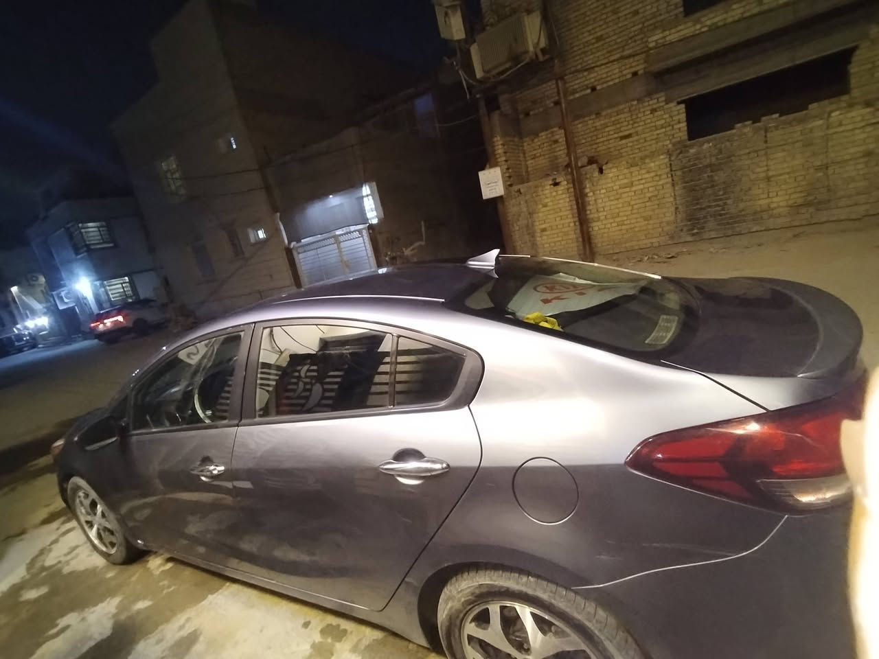 كيه فورتي وراد م ١٧ سعرها ١٠٠مكانها دوره شارع المصافي ٣ قطع صبغ فقط زوج تايرات جدد ***********
