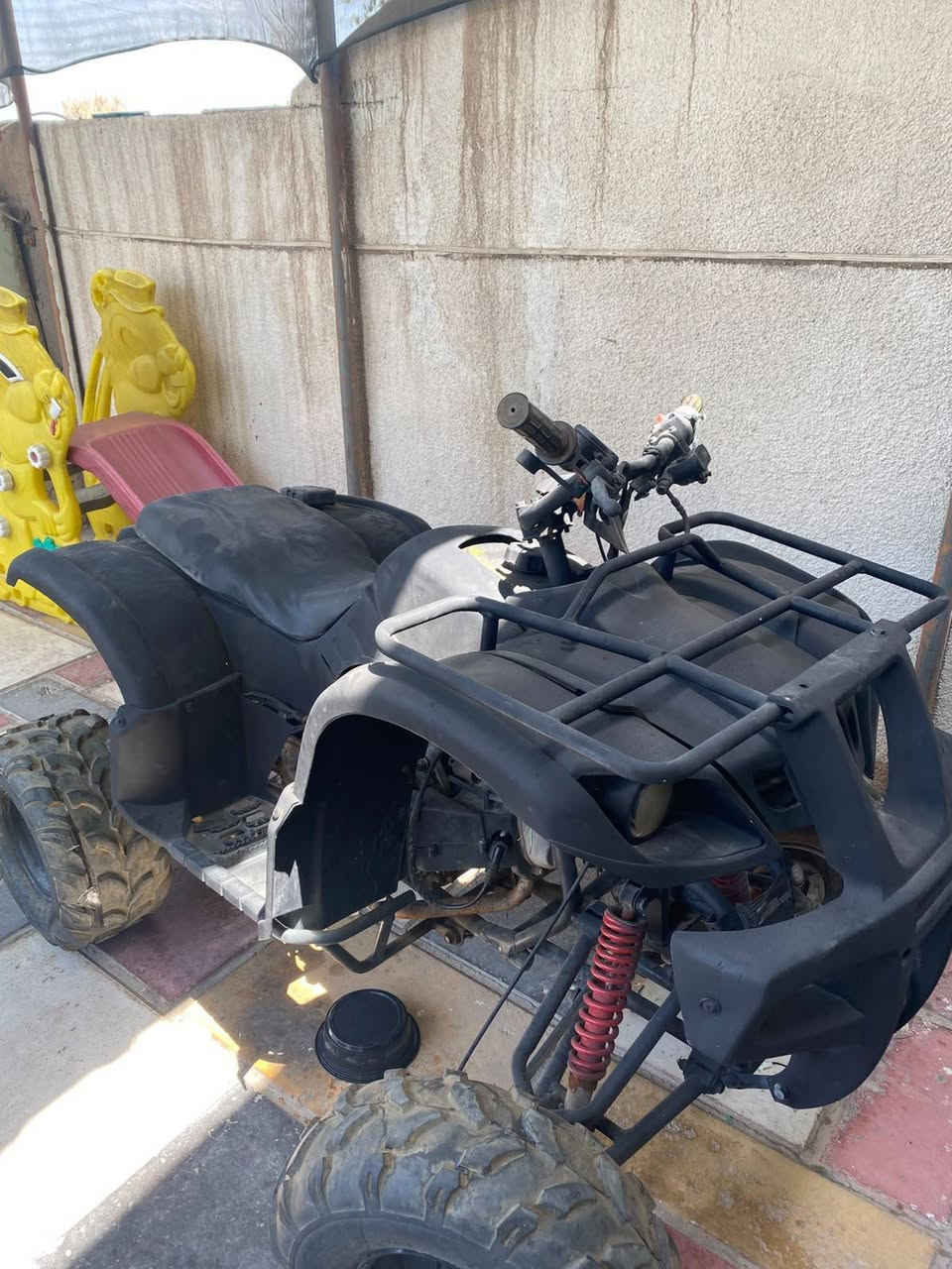السلام عليكم دراجه اربع تايرات نضيفه للبيع السعر 300وبيه مجال بسيط الاتصال ***********واتساب فقط
