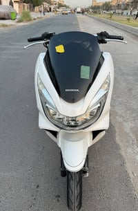 الله مصلي عل محمد واله محمد سلام عليكم اخوان Pcx جيل ثاني كورتونه مودي...