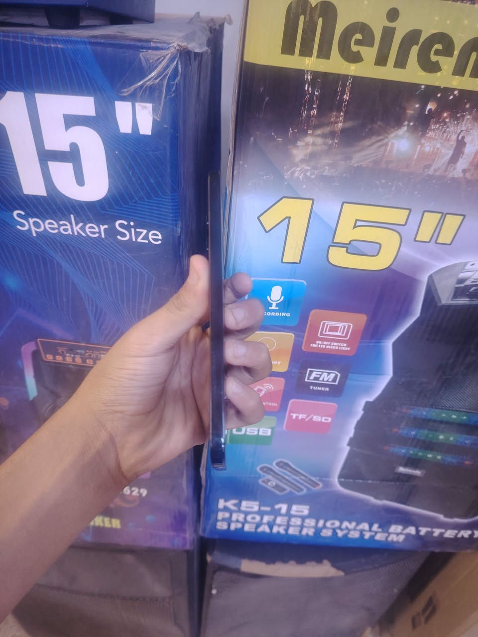 HONOR X8B
ذاكرة 256 رام 8+8
نضافه 100 كاميرا دمعه فول
مامفتوح شرط
الجهاز تجي تجيكو مامفتوح شرط
ويا شاحنه وكفر هديا فقط
سعر 290 بي مجال بسيط ماشراي اعبر
