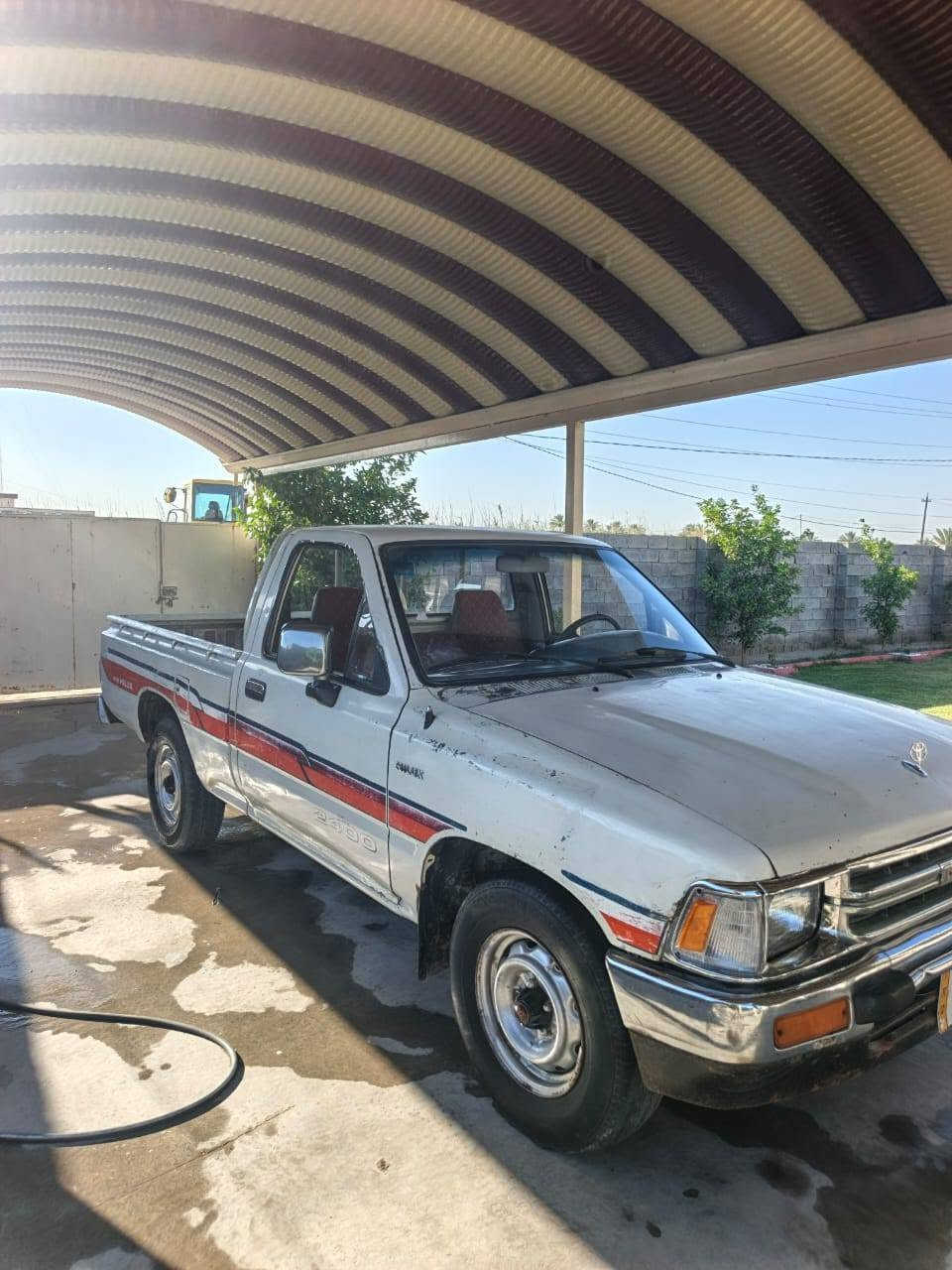 سلام عليكم للبيع بيكم 90رقم الانبار انكليزي السياره بلاديه مابيها صبغ محرك كروسيده كير اكسن كفاله السعر 52وبيها مجال المكان بغداد ابو غريب ***********/***********
