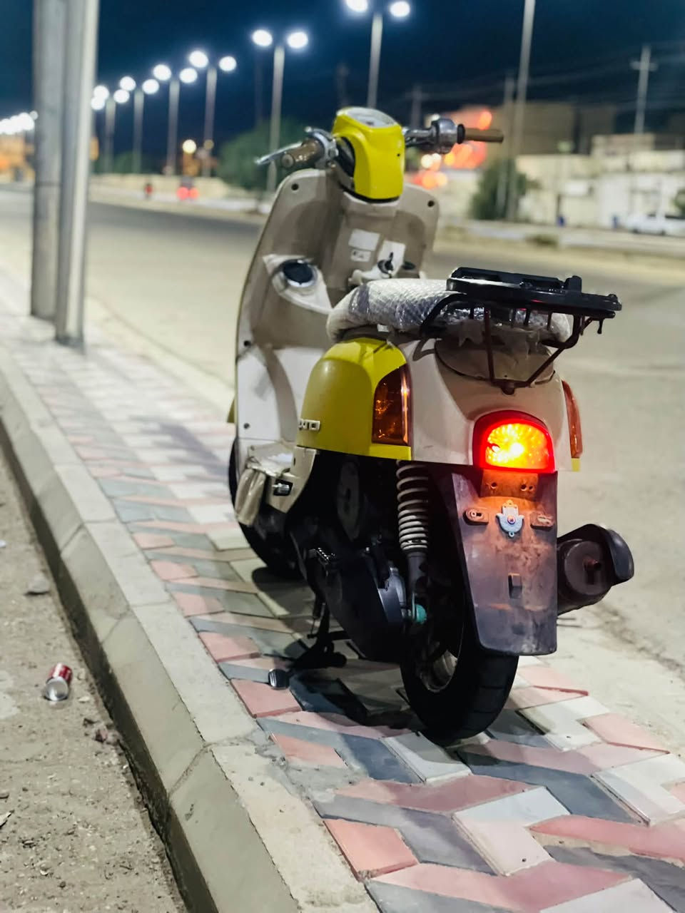 سلام عليكم بوليس للبيع كفاله ما مفتوحه
دراجه برغي ما مفتوح بيه اوراق بسمي السعر ٩٠٠وبيه مجال مستعجل على بيعته ***********  لخاص مفتوح وهاذ رقمي
