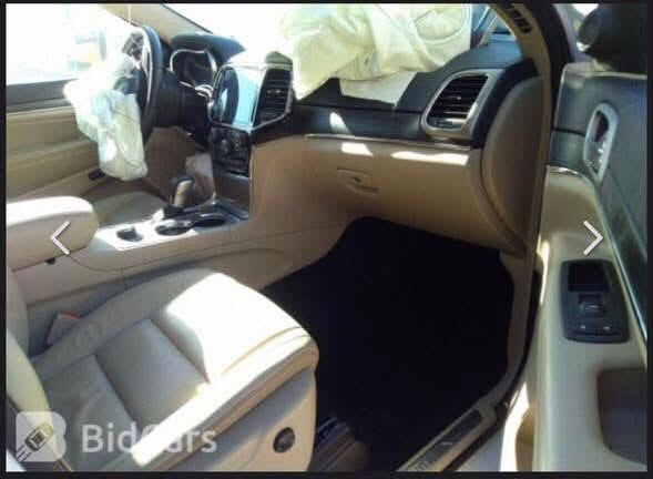 تفاصيل على هذه الرقم ***********

نص مكتوب في الصور:
- BidCars
