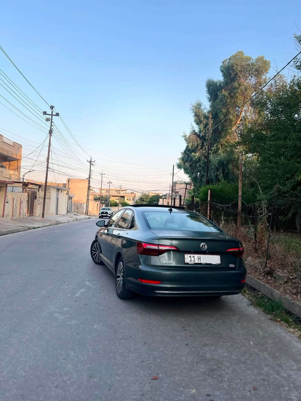 جيتا SEL موديل 2019
 مواصفات فول فول واحد على واحد
رقم بغداد مشروع وطني السعر 150 وبيها مجال للشراي
*********** للاستفسار اكثر عن السياره
1- كشنات جلد كريمي  
2-كشنات تدفئة امامي و ستيرن تدفئه  
3- اضائة اوتو ليلي نهاري 
4- اضائة اتو عالي ناصي ليلا
5- اضائة متحركة حسب اتجاه السيارة
6- اضائة السيارة بك لايت LED  ليد و لايت زنون 
7- رادار 360 درجة امامي جانبي خلفي مع توقف ذاتي
8 - تحديد مسار خطوط الشارع AUTO ASSIST 
9- كيج الكتروني  هاند بريك الكتروني
10- شاشة ٨ انج نظام ابل كار بلي واندرويد اوتو  الكتروني مع الكيج
11- اضائة محيطية 30 لوان للداخل لجميع السيارة مع الابواب مع الشاشةوالكيج 
12 - سقف بنوراما 
13- كاميرا خلفية بدقة عالية جدا مع التحكم الكامل
14- نقاط عمياء على المرايا 
15 - تدفئة مرايا  
16-نظام start and off للمحرك
17 - 4  وضعيات للقيادة مع تغير الاضائة sport economy manual custom 
18 - بصمة مع بصمة ذكية على الأبواب و الصندوق .  
19- 4 جامات اوتو مع قفل مركزي والجام و البنوراما تفتح و تقفل بالبصمه 
20- نظام صوتي BEATS العالمي 9 سماعات مع مضخم صوت دمام في الصندوق
21 - محرك 1.4 turbo قوة واقتصاد 147 حصان
22- كير تبترونك اوتو وعادي 8 نمر
23- ماسحات اوتو للمطر 
24- نظام خرائط ومسجل  اقراص داخل الدرج
حادثها موضح بلصور مع سلامة الشاصي والحوض والدوخل 100%  ماشيه 77الف مايل  مكاني الموصل  الجانب الايسر
