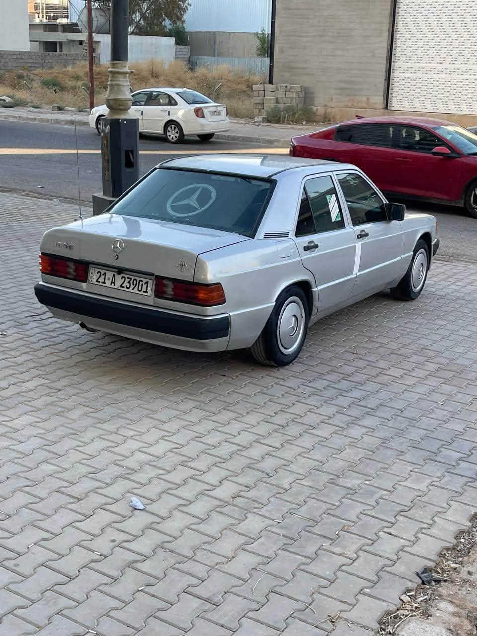 للبيع مارسدس 190طيارين موديل 1993محرك محور ونجي تبريد شغال مصبوغه عام للجمالي بدون ضربه قويه بدون خياس قواعد دبلات سليمه رقم سليمانيه دولي سنويه لحد 2029بسمنا سعر50بي مجال ***********
مكان سياره كركوك
