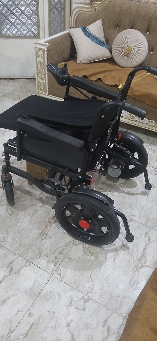 كراسي كهربائيهه جديده بالكارتون يطبك وصير. بالسياره سعر٥ ٥٠٠الف الشراي يتصل بغداد ***********
