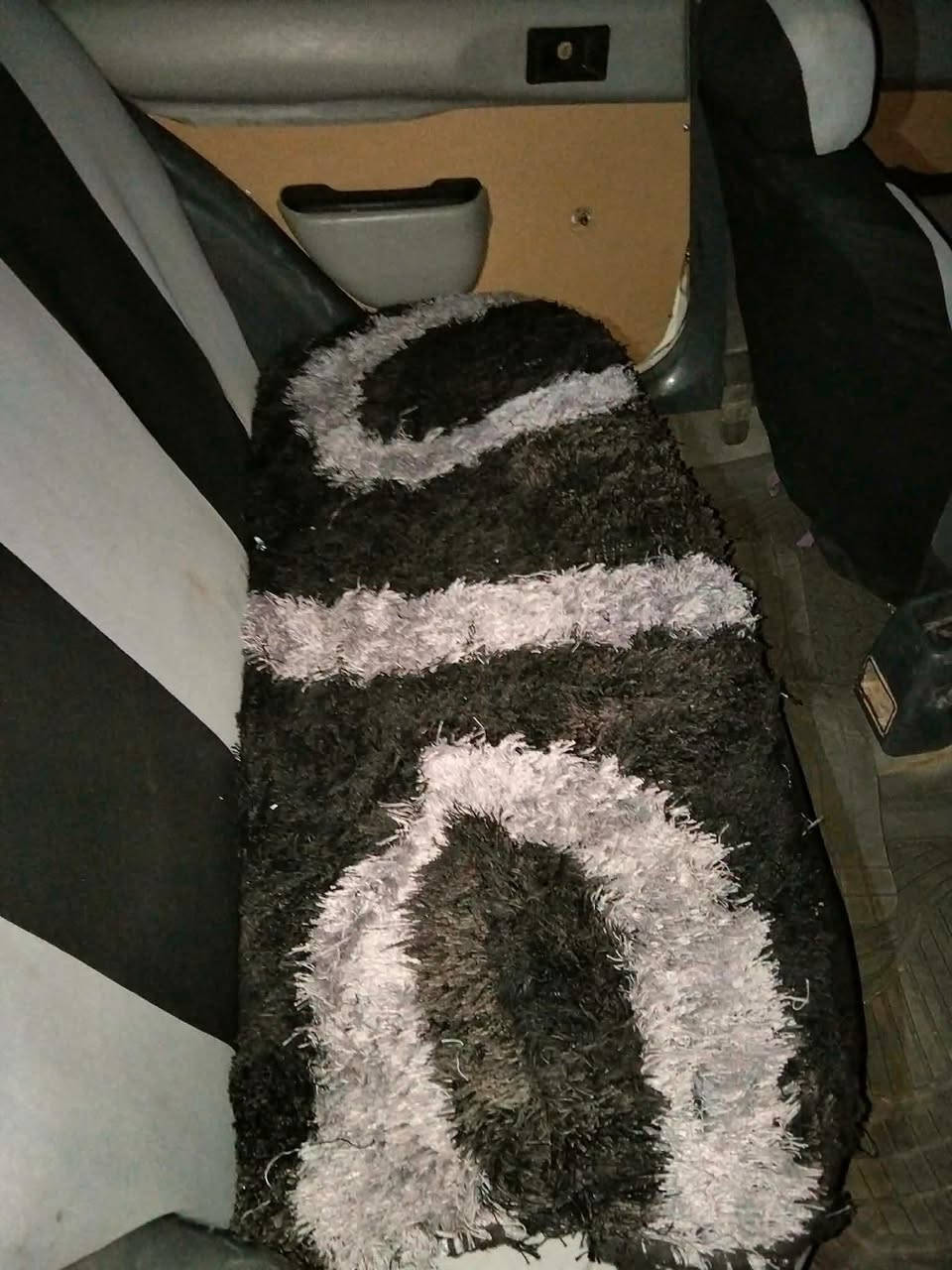 كورلا 96جاهزة مابيهه شي باسمي تحويل رقم انكليزي ب35بلشطره ***********
