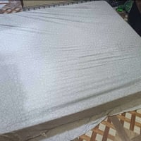 سرير اطفال • نضيف • دوشك كويتي